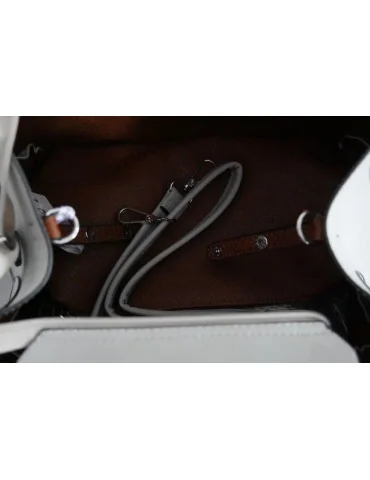 Damen Tasche Schultertasche Kunststoff hellgrau Made in Italy