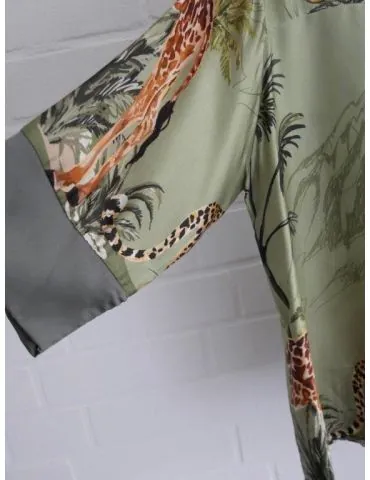 Damen Blusen Shirt kurzarm oliv taupe bunt Giraffe Jungle Satin Viskose 32412