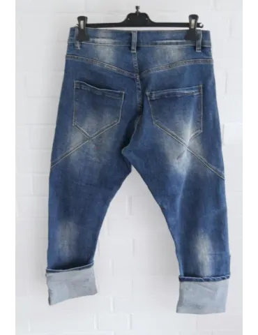 Rückansicht Blaue Damen Destroyed-Jeans im Boyfriend-Stil mit Rissen und umgeschlagenen Säumen auf Bügel