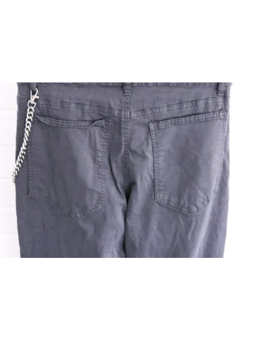 Dunkelblaue Hose mit Kette – Urban Streetwear Style