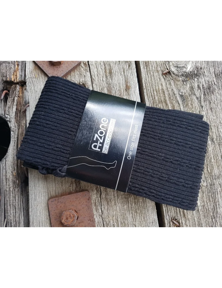 Schwarze Damen Strumpfhose mit Muster von A-Zone auf Holzplatte