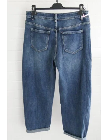 Rückansicht O-Shape Jeans blau mit weitem Bein und seitlichen Einsätzen für Damen