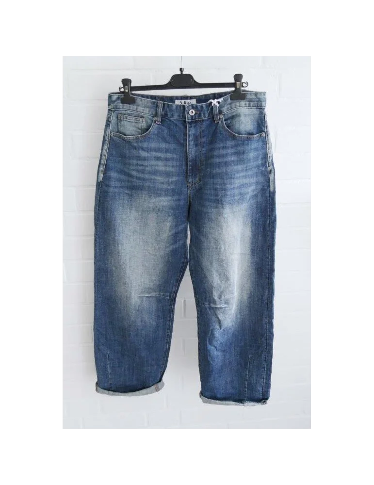 Damen Jeans im Used-Look mit geradem Schnitt und umgeschlagenem Saum Damen Jeans im Used-Look mit geradem Schnitt und umgeschlagenem Saum