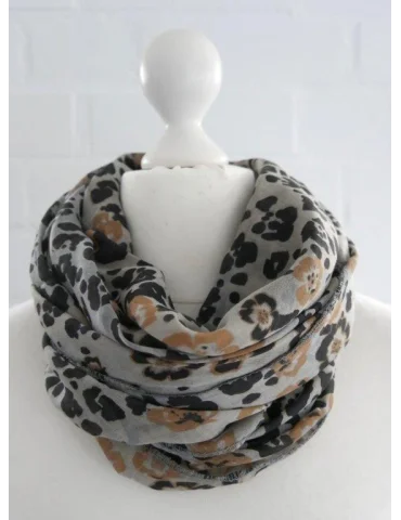Nahaufnahme Seiden Baumwoll Schal in beige mit schwarz-camelfarbenem Leo und Blumen Muster