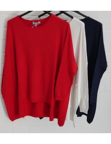 Drei Pullover mit Rundhalsausschnitt und Vokuhila Style