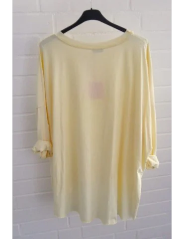 Lockeres hellgelbes Longshirt mit weitem Schnitt