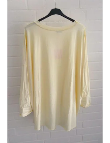 Lockeres hellgelbes Longshirt mit weitem Schnitt