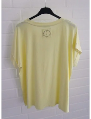 Rückansicht Hellgelbes Damen T-Shirt mit Rundhalsausschnitt auf schwarzem Kleiderbügel