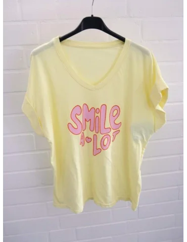 Gelbes Damen T-Shirt mit pinkem „SMILE A LOT“ Print, V-Ausschnitt und Krempelärmeln