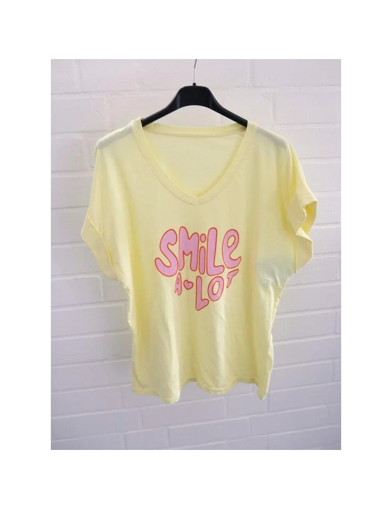 Gelbes Damen T-Shirt mit pinkem „SMILE A LOT“ Print, V-Ausschnitt und Krempelärmeln