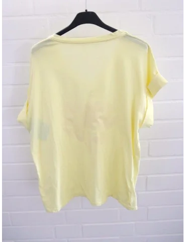 Rückansicht Gelbes Damen T-Shirt mit pinkem „SMILE A LOT“ Print, V-Ausschnitt und Krempelärmeln