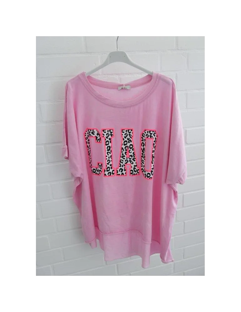 Pinkes Oversize Damen-Shirt mit großem „CIAO“ Schriftzug in Leo-Optik und Neon-Pink