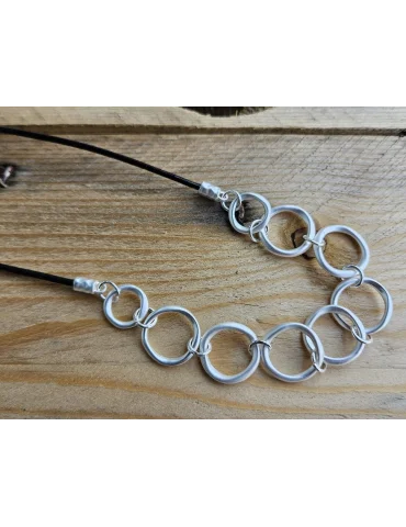 Damen Modeschmuck Kette Halskette schwarz silberfarben matt Ringe Kunststoff Metall