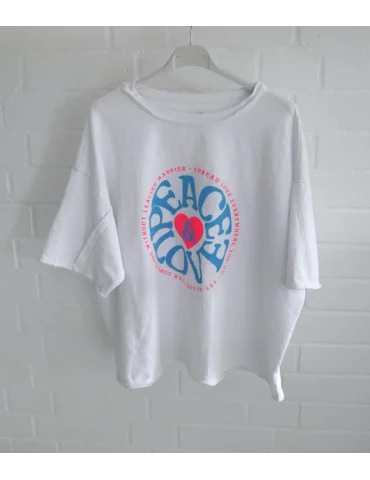 Kurzarm Sweatie in weiß mit Schriftzug "Love + Peace" und Rundhalsausschnitt