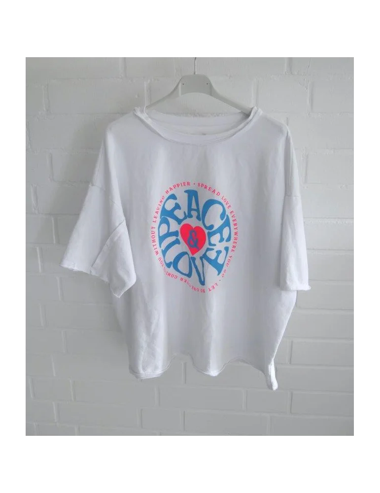 Kurzarm Sweatie in weiß mit Schriftzug "Love + Peace" und Rundhalsausschnitt