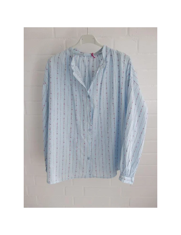 Hellblaue langarm Bluse mit Blumenranken und Stehkragen