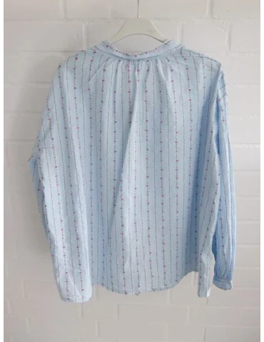 Rückansicht Hellblaue langarm Bluse mit Blumenranken und Stehkragen