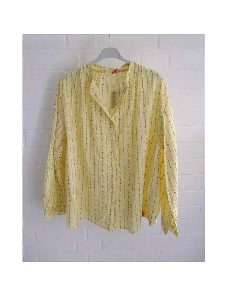 Gelbe langarm Bluse mit Blumenranke und Knopfleiste