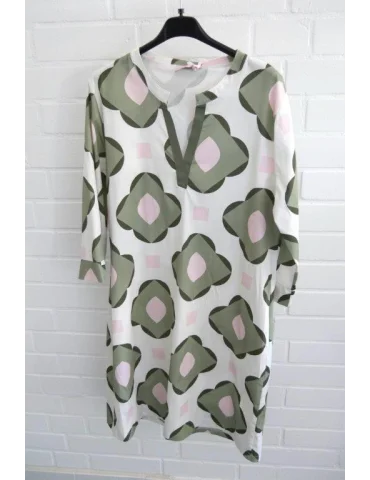 Weißes Damen Tunikakleid mit großem geometrischem Muster in Olivgrün und Pastellrosa.