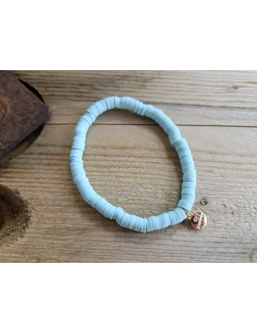 Armband mit hellblau-mintfarbenen aufgereihten Plättchen aus Kunststoff