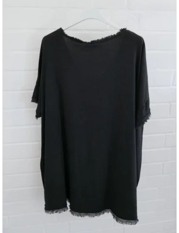 V-Neck Shirt Schwarz – Lässiger Used-Look | stiltrend