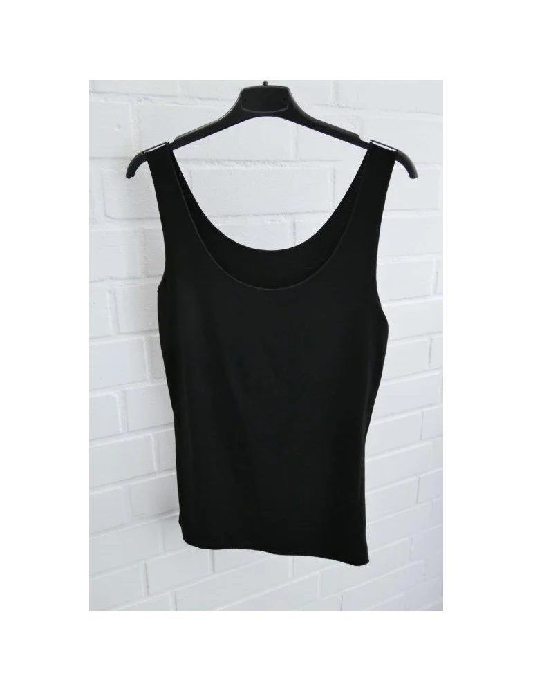Nahtloses Damen Tanktop in Schwarz mit Rundhalsausschnitt auf einem Kleiderbügel