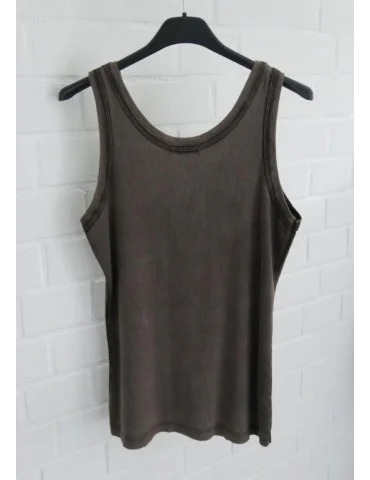 Rückansicht Braunes Damen Ripp-Tanktop mit Vintage-Waschung auf schwarzem Kleiderbügel