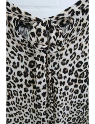 Nahaufnahme Schleife Rücken Leo Print Top
