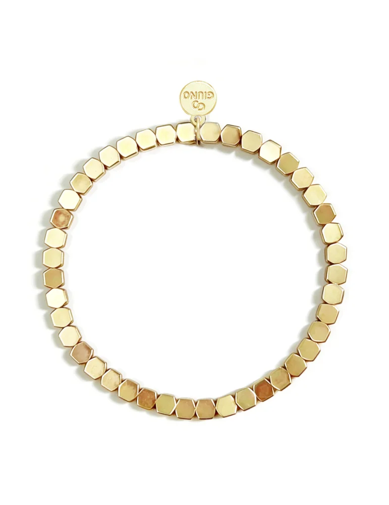 Goldfarbenes Armband aus Sechseck Elementen in matter Optik