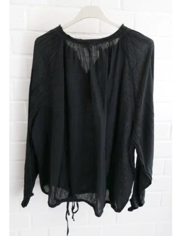 Rückansicht Schwarze Boho-Bluse mit Kordelzug am Saum und feinen Raffungen am Ausschnitt