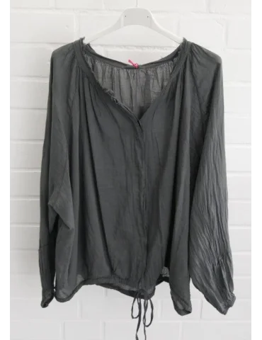 Graue Boho-Bluse mit Kordelzug am Saum und feinen Raffungen am Ausschnitt