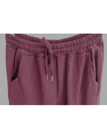 Nahuafnahme Joggpants weinrot