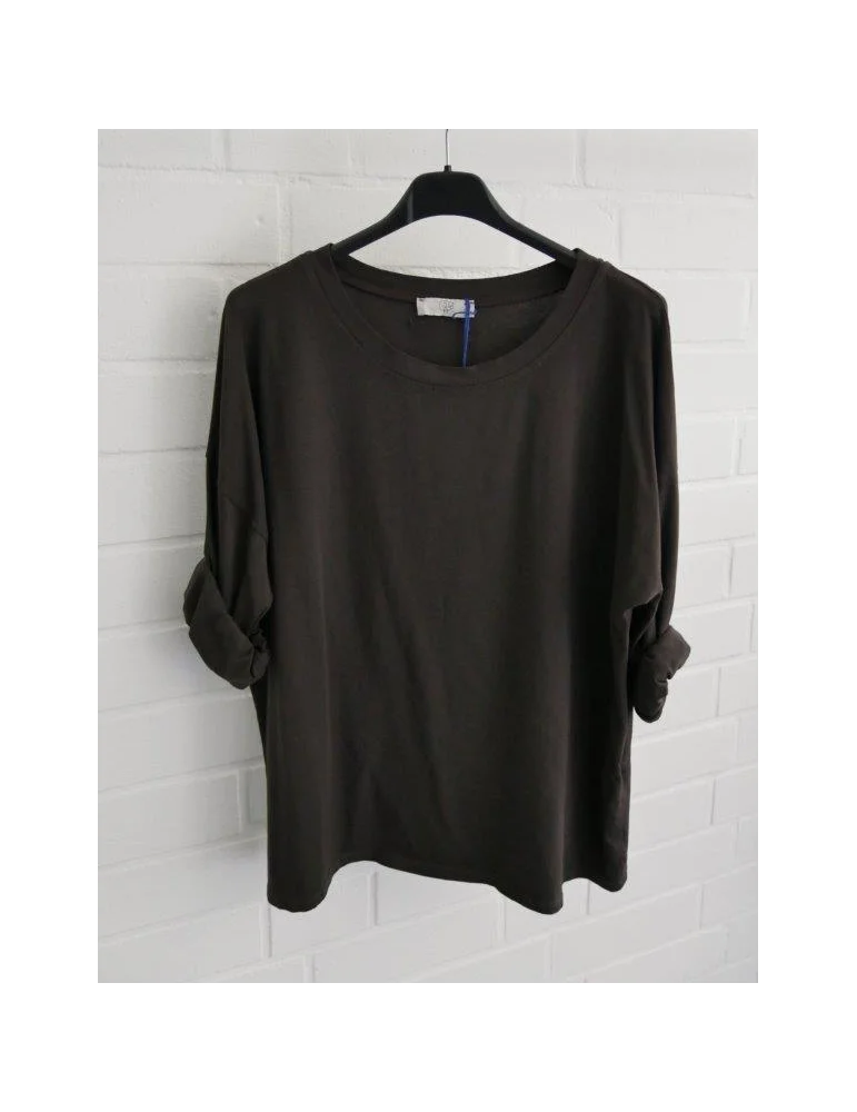 Braunes Damen Oversize-Shirt mit Rundhalsausschnitt und hochgekrempelten Ärmeln