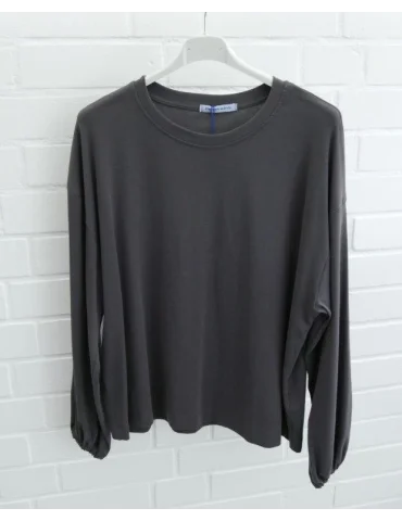 Anthrazitfarbenes Oversize-Longsleeve für Damen mit Ballonärmeln und Bündchen auf Bügel