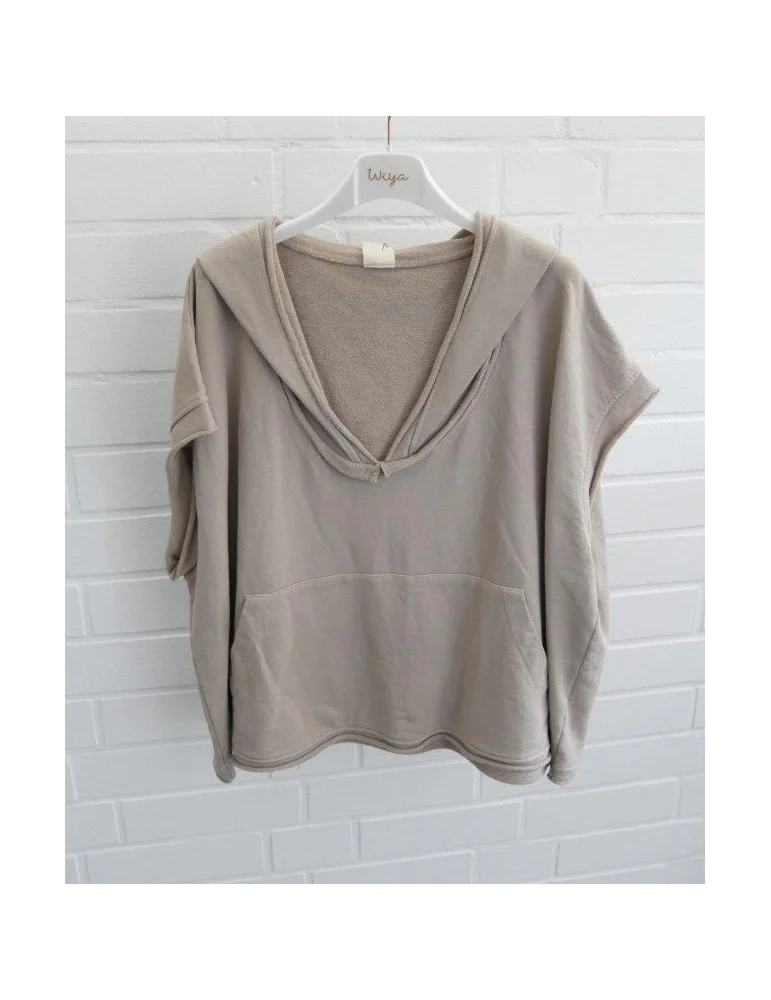 Beigefarbener Kurzarm-Hoodie für Damen mit tiefem V-Ausschnitt und Kängurutasche auf Bügel