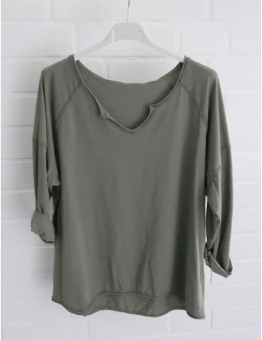 Olivgrünes Langarmshirt mit lockerem Schnitt und tiefem V-Ausschnitt