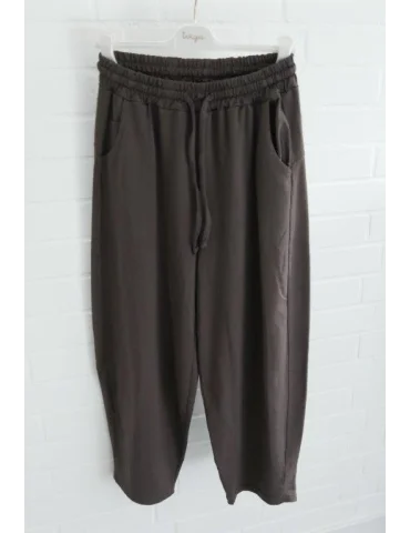 Braune Damen-Sweatpants im weiten Barrel-Leg-Schnitt mit Kordelzug auf Bügel