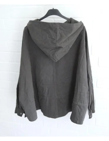 Dunkelgrau-schlammfarbene Baumwoll-Kapuzenjacke in A-Form mit Reißverschluss an einem Kleiderbügel von hinten