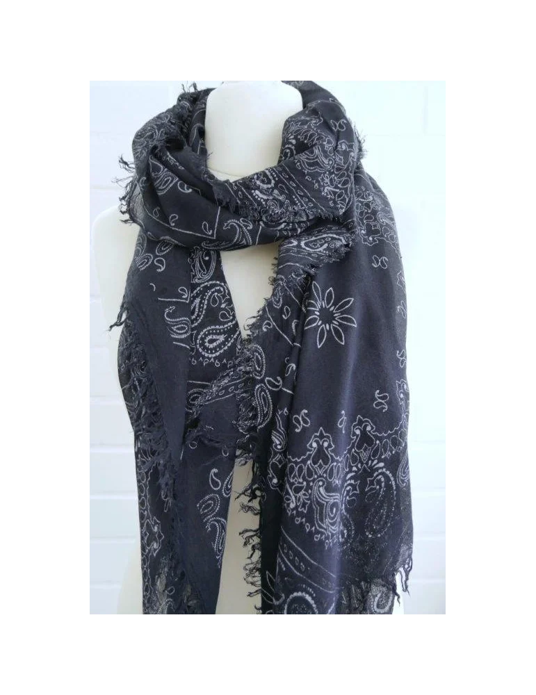 Dunkelblaues Damen Tuch mit Paisley-Muster und Fransen an einer Schneiderbüste