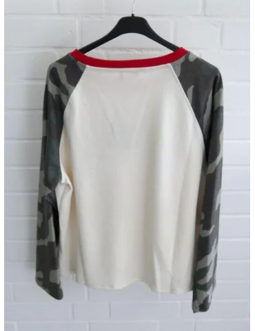 Off-white Raglan-Sweatshirt mit New York Aufdruck, rotem Halsausschnitt und Camouflage-Ärmeln  von hinten