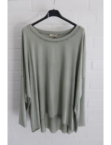 Hellolives Oversize Shirts für Damen auf Bügel vor weißer Wand