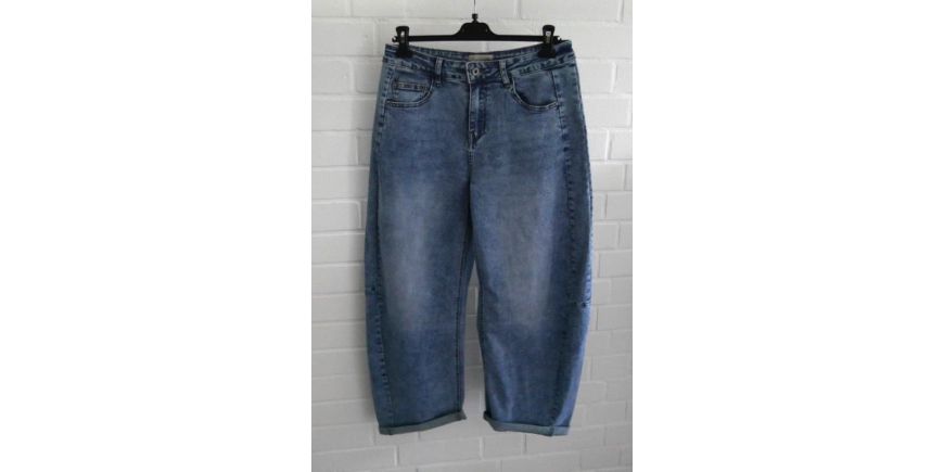 O - Shape Jeans