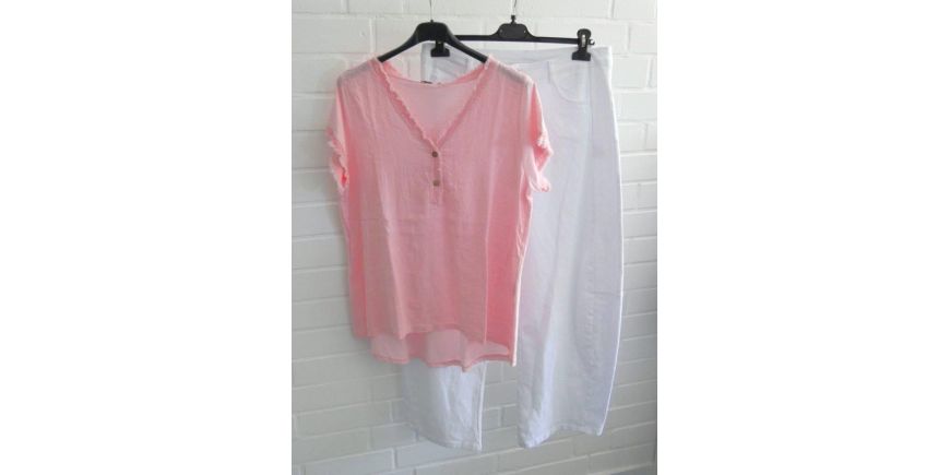 Weiße Jeans mit Fransen Shirt