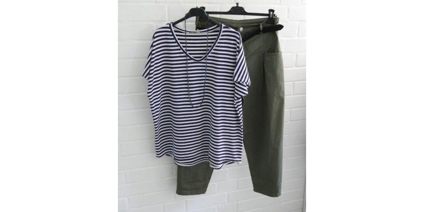 Leichte 7/8 Hose mit Streifenshirt