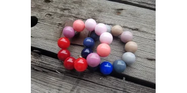 Wieder eingetroffen: Perlenarmbänder in vielen Designs! Wieder eingetroffen: Perlenarmbänder in vielen Designs!