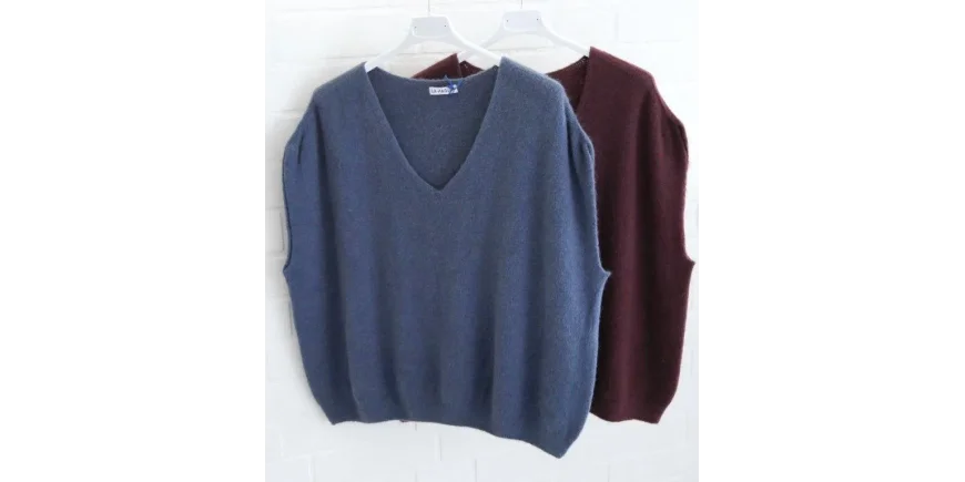 Pullunder 2343 neu in Jeansblau & Aubergine