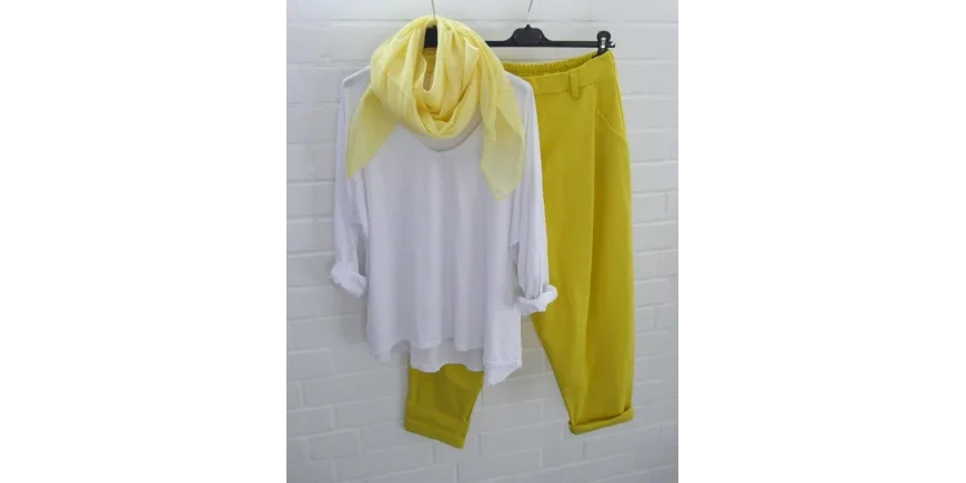 Frühlingslook: Weißes V-Neck Shirt & gelbe Statement-Hose