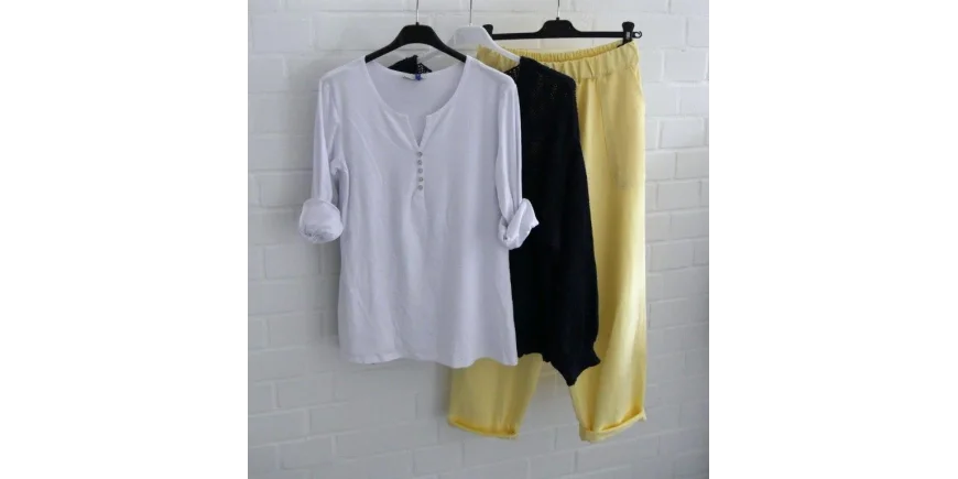 Frühlings-Look: Weißes Henley & gelbe Hose kombinieren