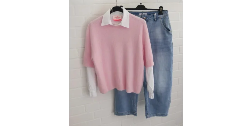 Frühlings-Layering: Rosa Kurzarmstrick & weiße Bluse