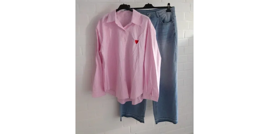 Streifenbluse mit Herz & Denim: Dein Frühlings-Look